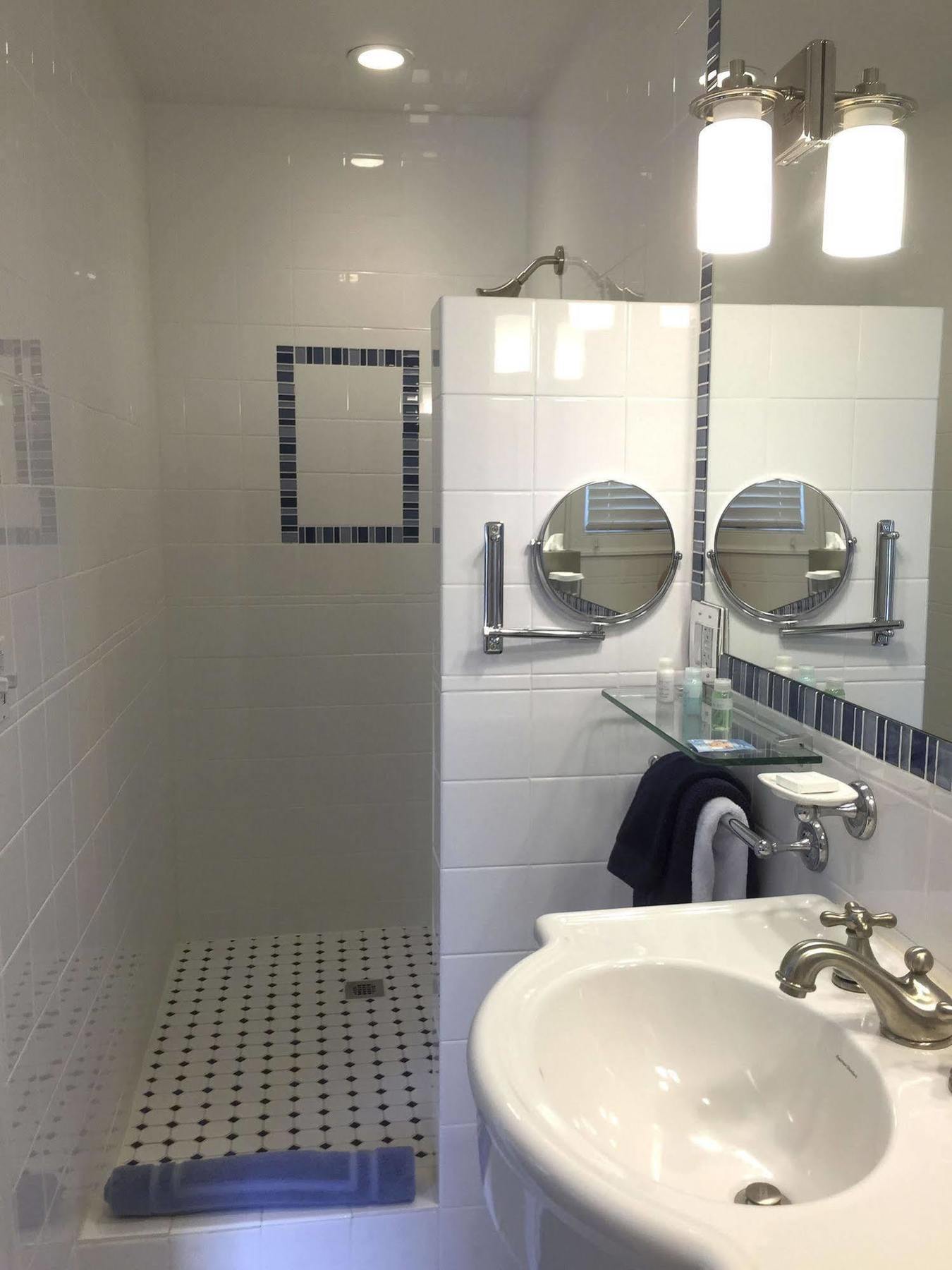 Atlantic Inn Newington 외부 사진